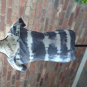 Lulu workout tie-dyed shirt.